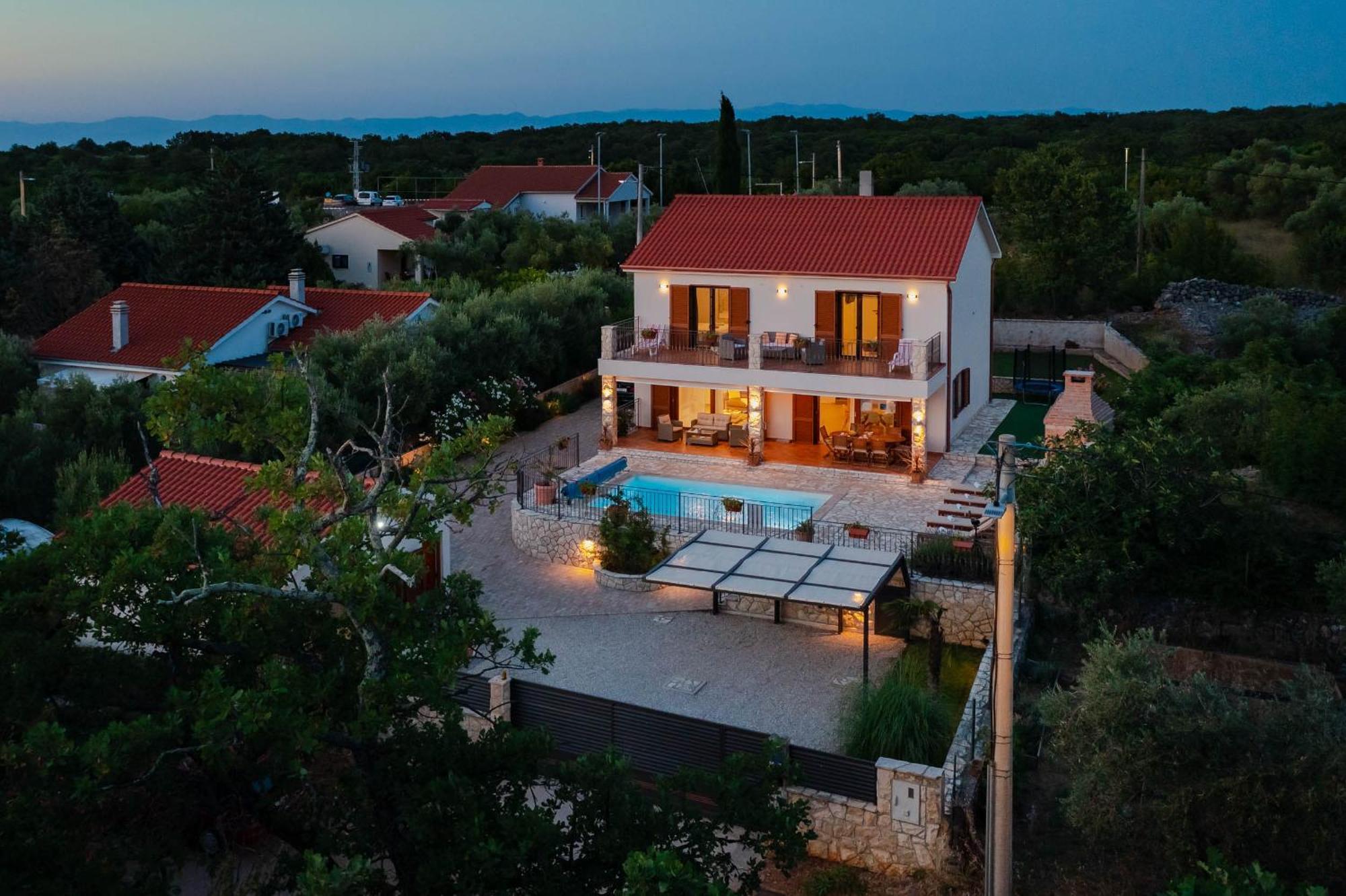 Villa Sara - Perfect Family Holiday Brzac Экстерьер фото