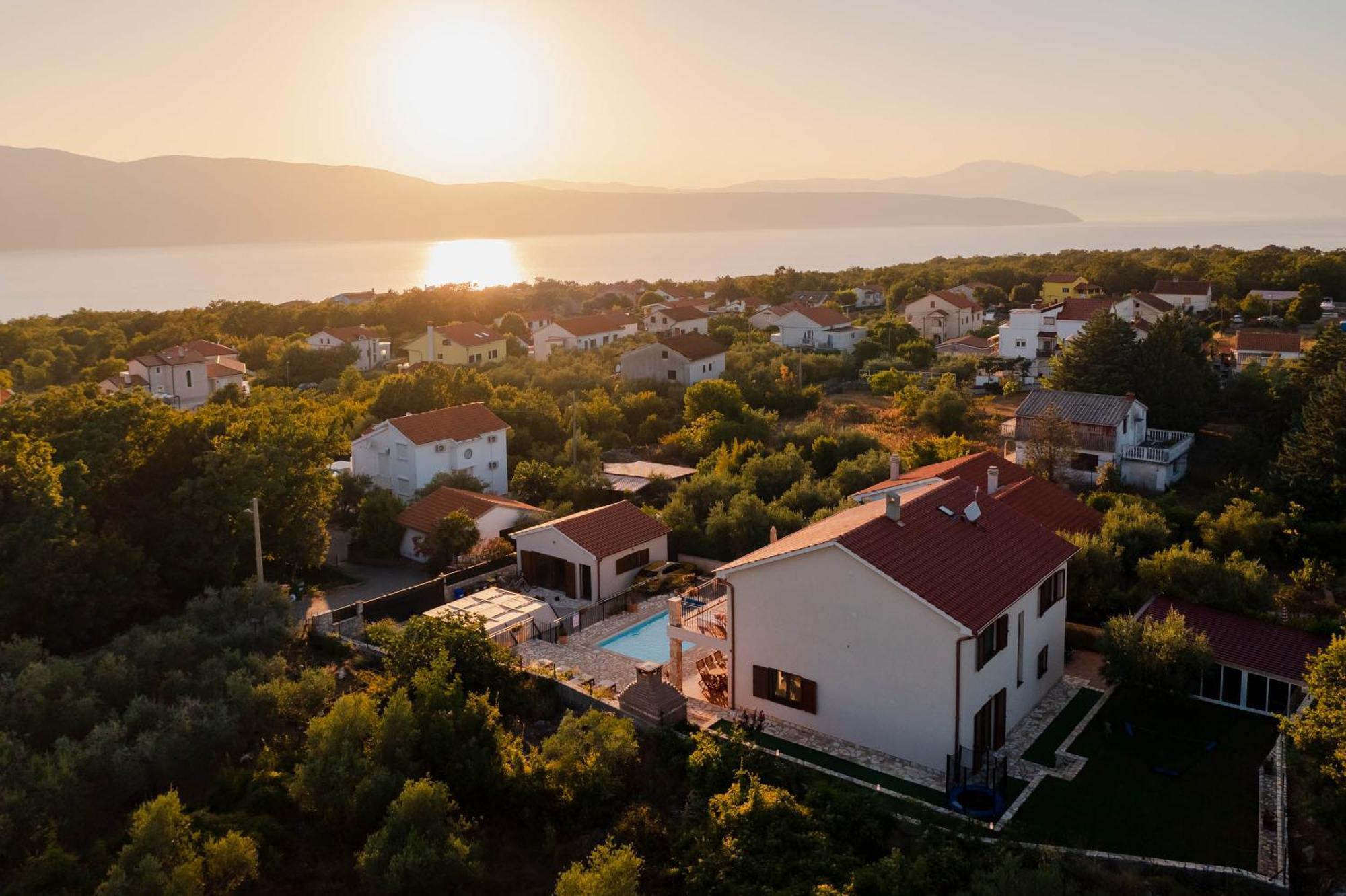 Villa Sara - Perfect Family Holiday Brzac Экстерьер фото