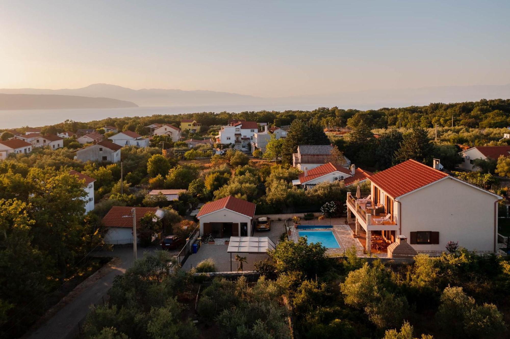 Villa Sara - Perfect Family Holiday Brzac Экстерьер фото