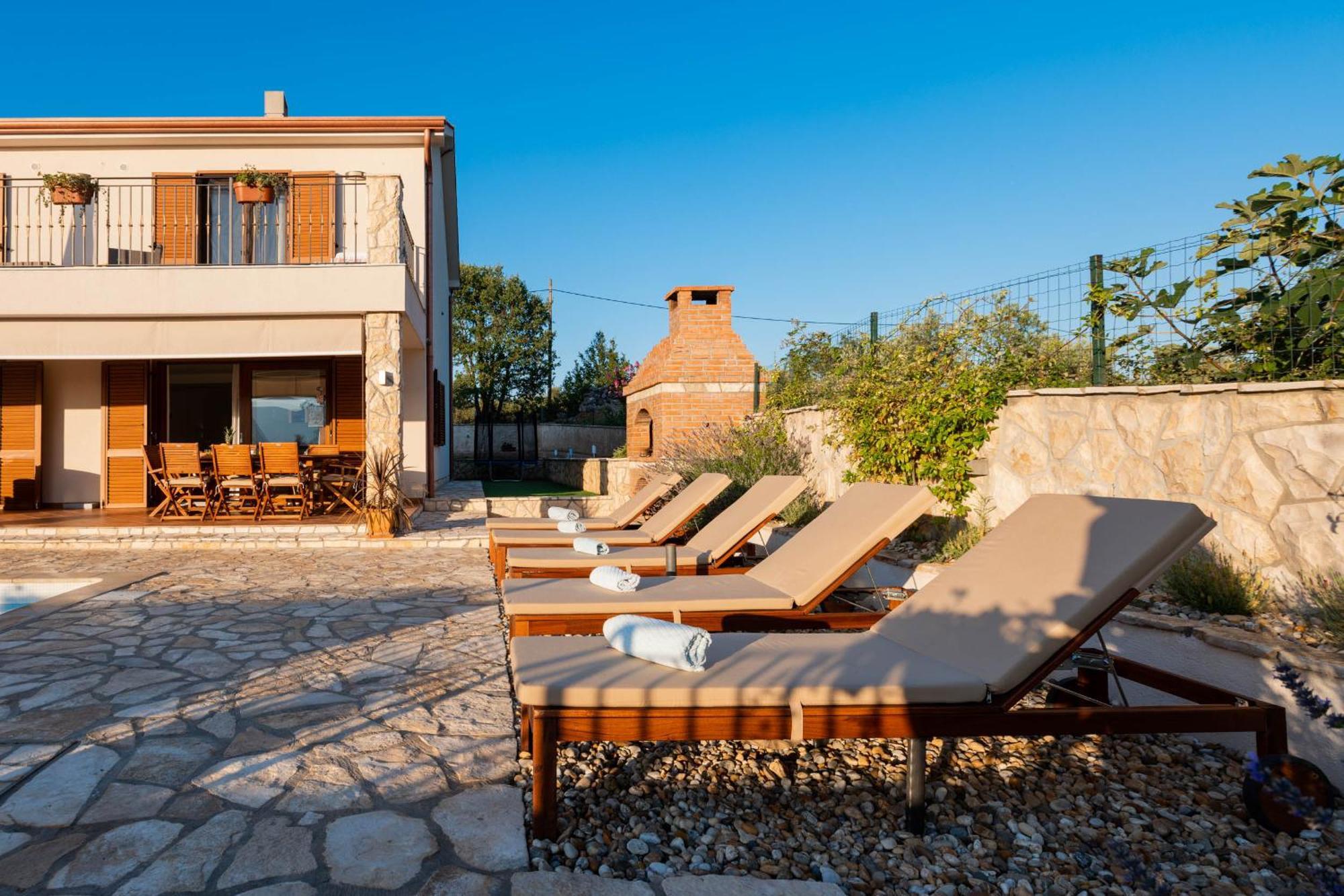 Villa Sara - Perfect Family Holiday Brzac Экстерьер фото